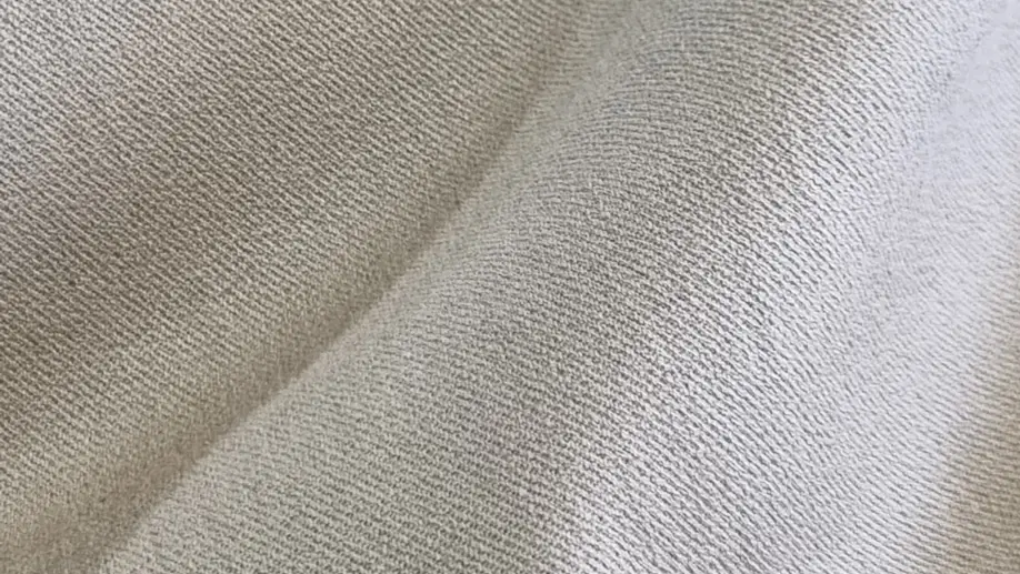 Summer’s Gentle Weave: Fabrics That Breathe Elegance and Light